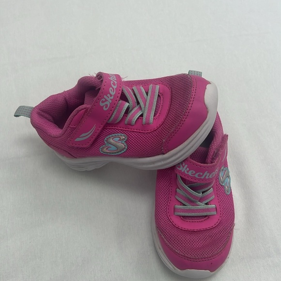 Various girls size 8 shoes, crocs, hey dude, sketchers - Picture 2 of 11